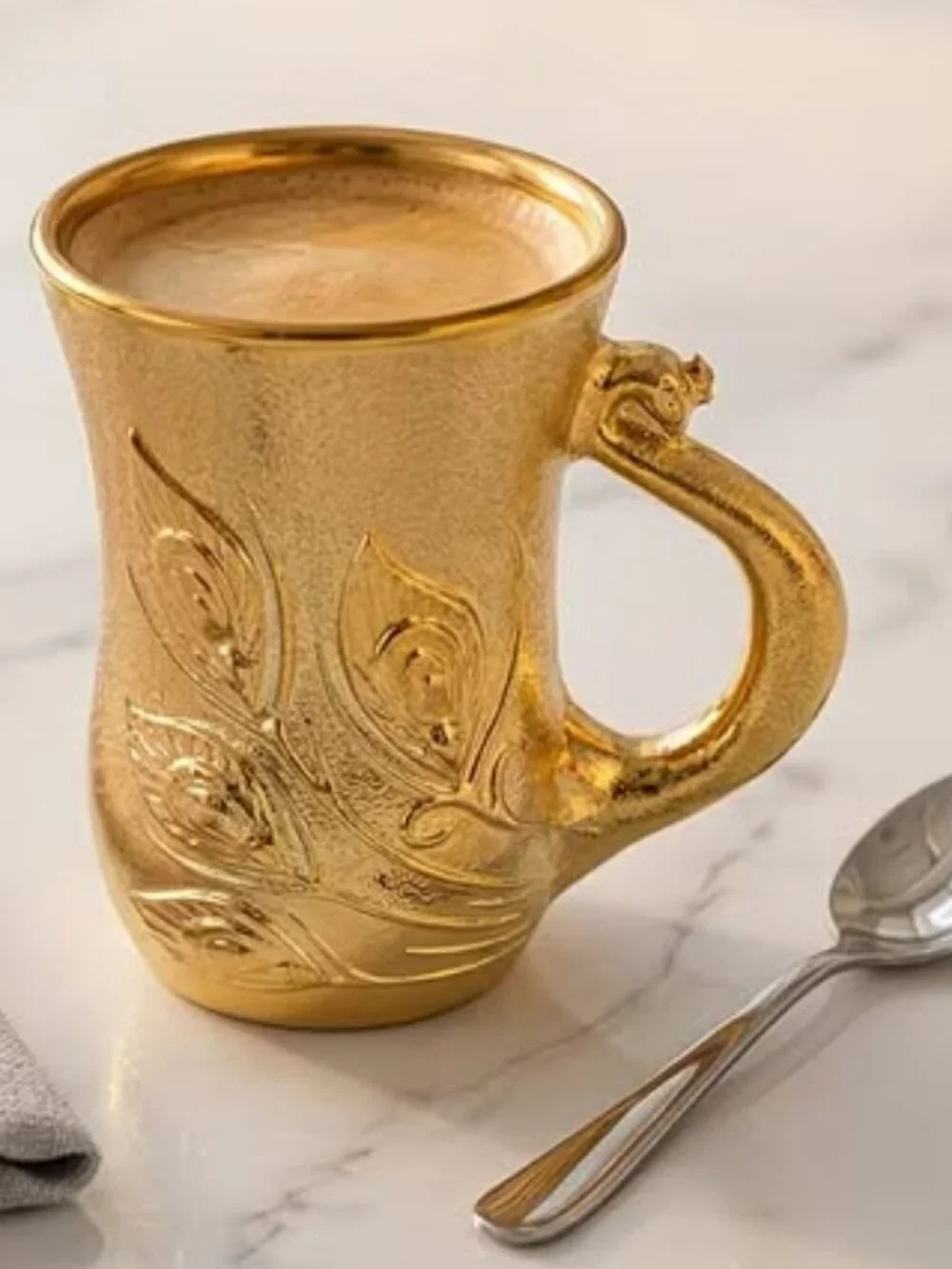 Set of 4 European Gold-Plated Embossed Mug Detailed Peacock Feather Pattern